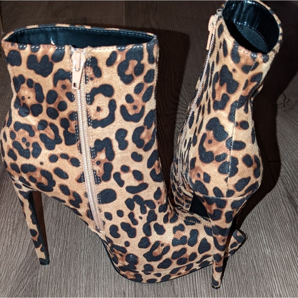 Heeled Printed Booties